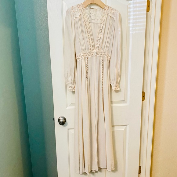 NWT Spell & the Gypsy Collective Off White Le Gauze Lace Duster - Picture 7 of 17